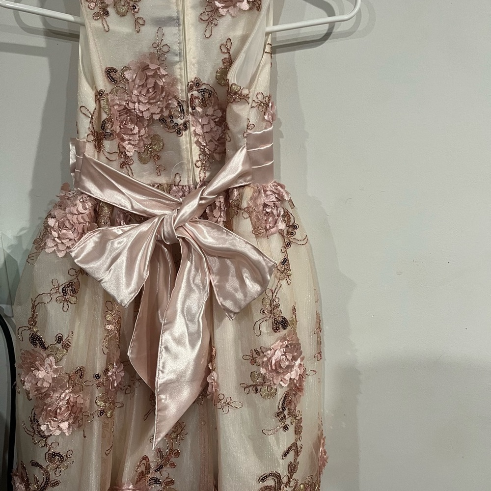 Stunning pink girls' dress size 8 worn once